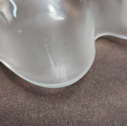 Große Weihnachtsschale von Walther Glas im Winterdorf-Design. Pressglas mit Frostrelief aus den 1990ern. Perfekt für festliche Vintage-Dekoration.