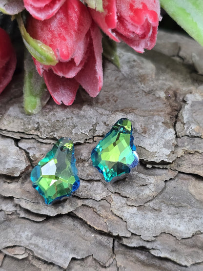 Facettierte Kristallanhänger in Grün und Türkis für DIY Ohrringe Ketten und Schmuckdesign