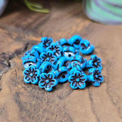 20 antik-türkise Blumenperlen 7,5mm aus Acryl, ideal als Spacer für DIY-Schmuck.