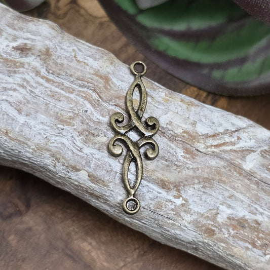 2 filigrane Schmuckverbinder in Antik Bronze, 29 mm – ideal für Ketten, Armbänder & Fantasy-Designs. Dein Vintage-Look zum Selbermachen.

