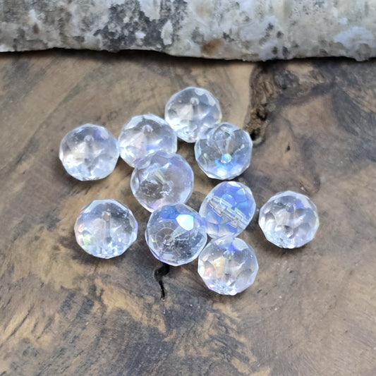 Das Bild zeigt 20 facettierte Glasperlen – Rondell – Crystal AB – 8mm – Funkelnde Highlights für deine Schmuckkreationen