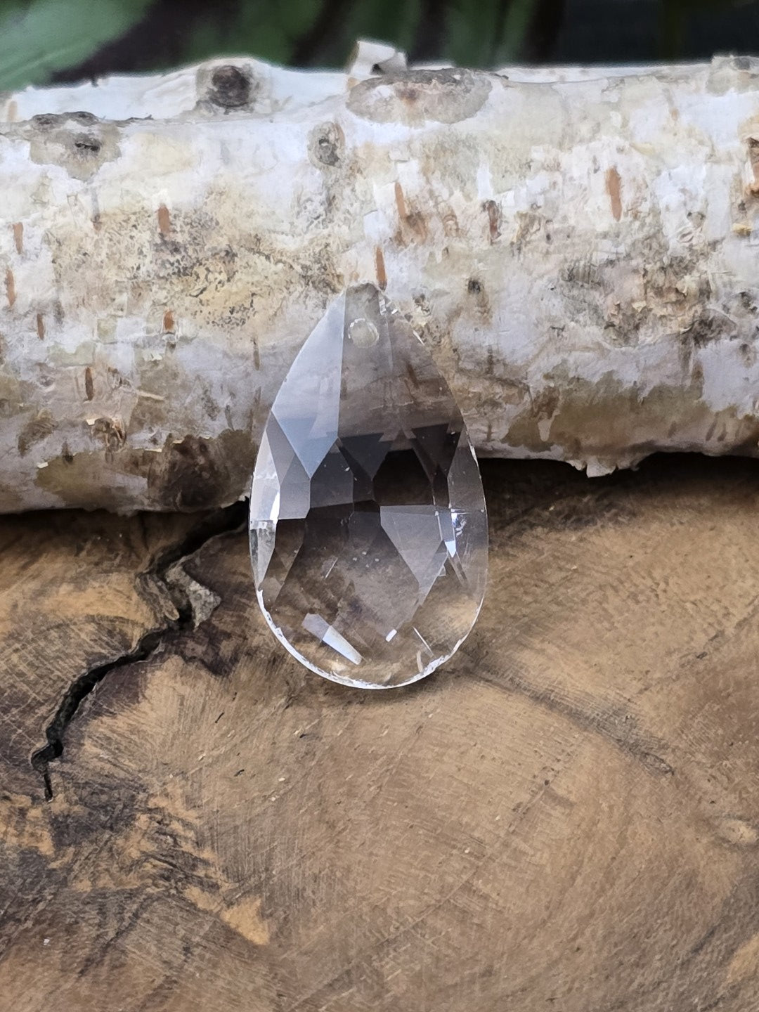 Farbloser facettierter Kristallglas-Anhänger in Tropfenform mit Bohrung für DIY Schmuck