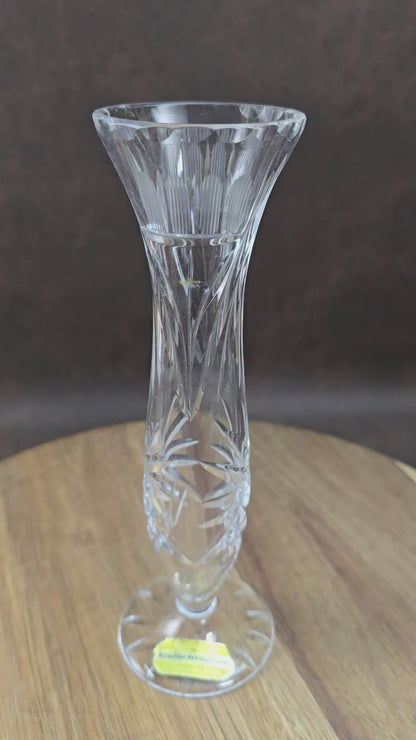 Elegante Vintage Rosenvase aus Kristallglas – stilvoll & handgeschliffen, perfekt für Einzelblumen.