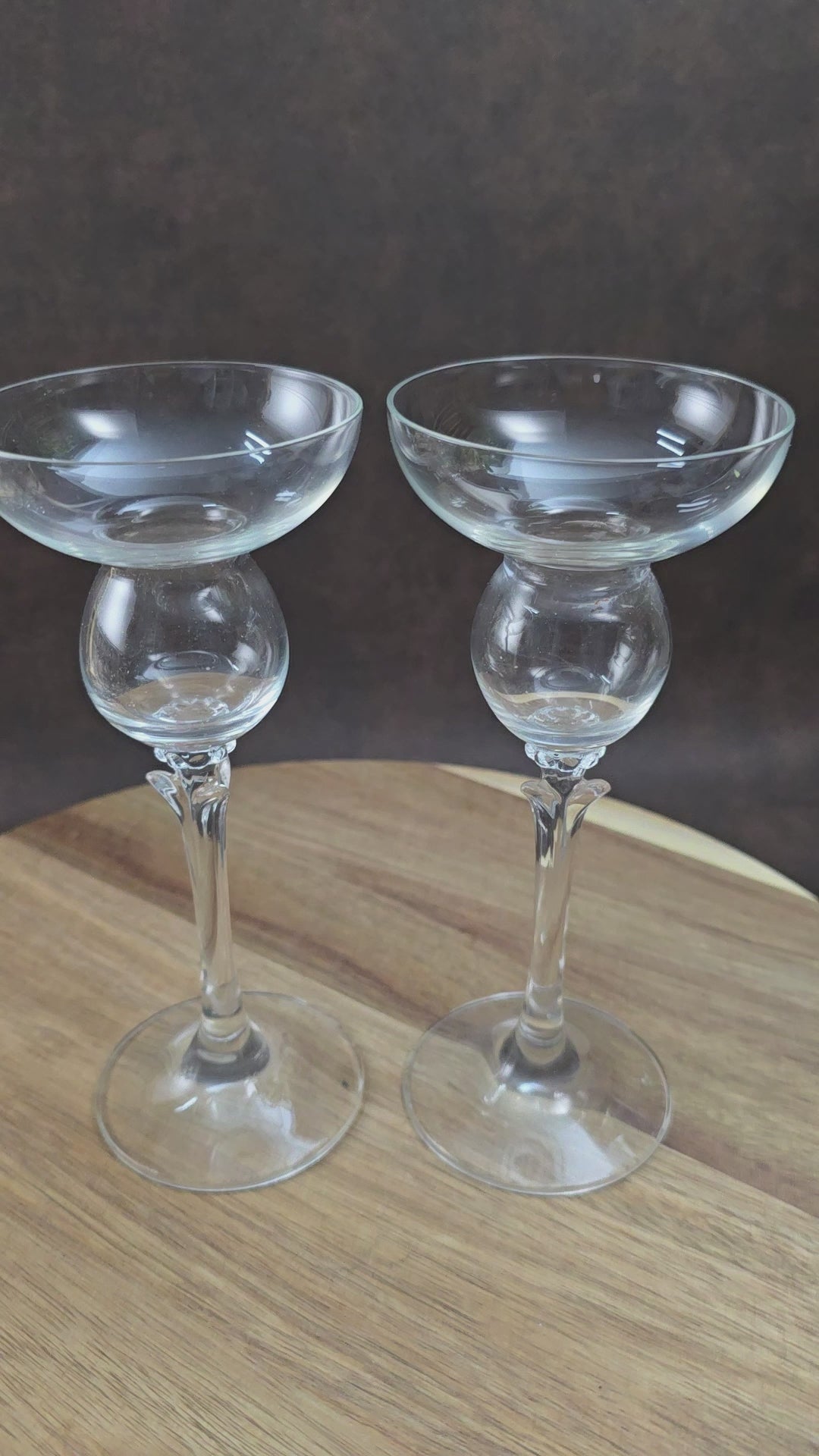 Zwei dekorative Kristall-Kerzenhalter von Schott Zwiesel, ca. 1988–1993. Vielseitig einsetzbar – ideal für Vintage Wohnung oder als edles Geburtstagsgeschenk.