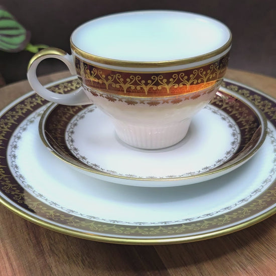 Elegantes 3-tlg. Sammelgedeck von Kahla, DDR. Perfekt für nostalgische Tafelmomente, Sammler:innen und Liebhaber:innen von Vintage-Porzellan.
