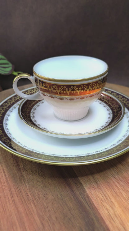 Elegantes 3-tlg. Sammelgedeck von Kahla, DDR. Perfekt für nostalgische Tafelmomente, Sammler:innen und Liebhaber:innen von Vintage-Porzellan.