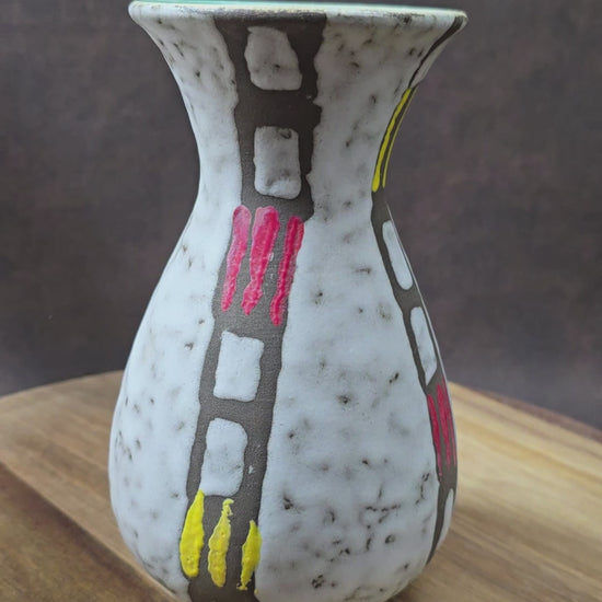 Jasba Keramikvase im Mid-Century-Stil – 60er/70er Original aus West Germany, Türkis-Innenglasur & farbiges Reliefmuster, top erhalten.
