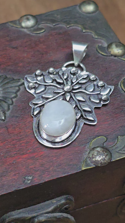 Jugendstil-Anhänger mit schimmerndem Mondstein aus .925 Sterling Silber – Eleganter Kettenanhänger für zeitlose Schönheit