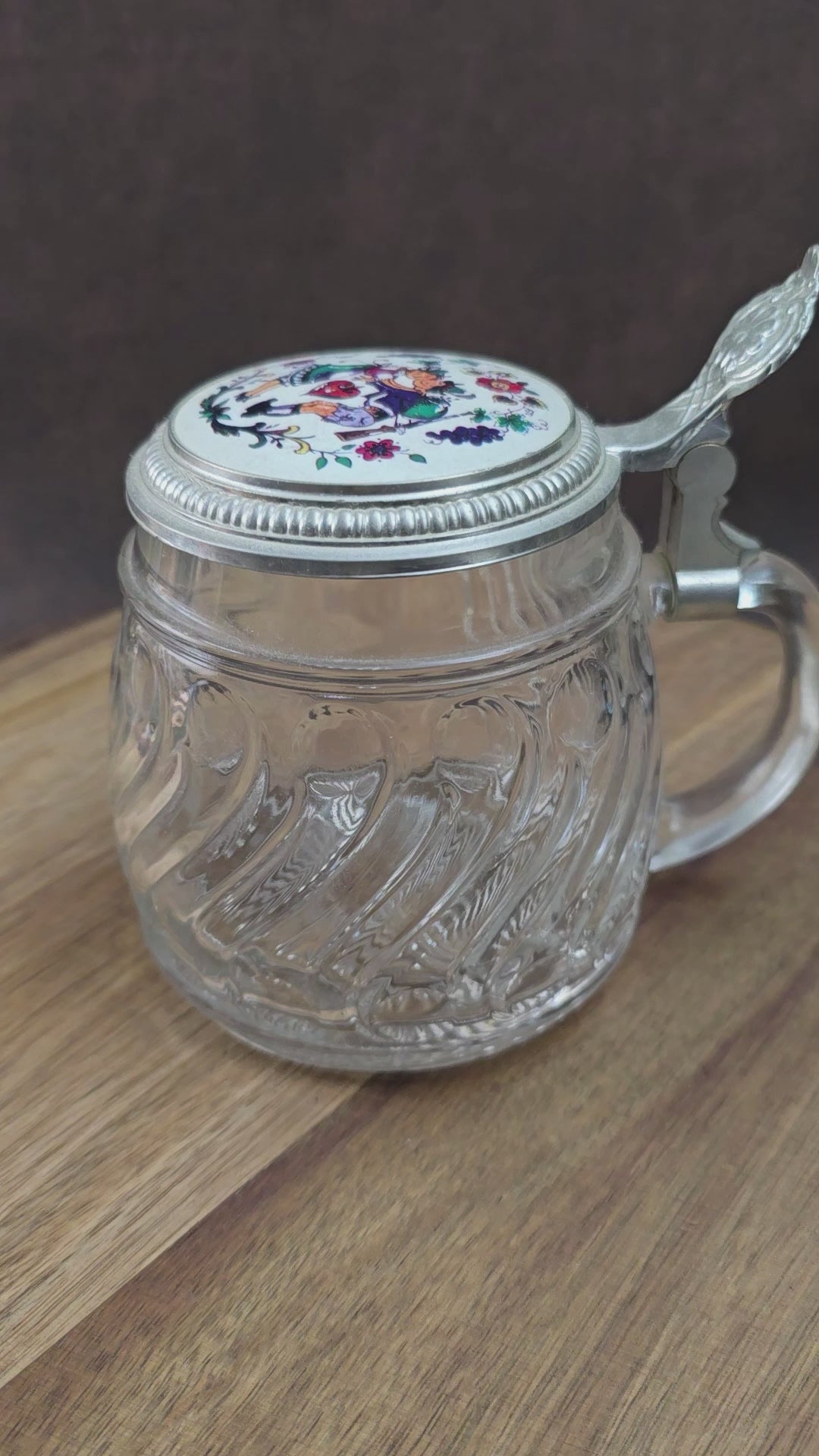 Vintage Bierseidel von BMF Nürnberg – Glas mit dekorativem Zinndeckel & Wellenmuster. Für Sammler & Bierliebhaber. Original 70er Jahre Design.