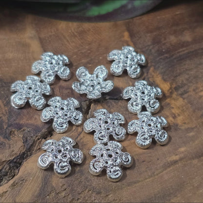 20 filigrane Perlenkappen, 12 mm, .925 Sterling Silber versilbert – ideal zum Verzieren & Schützen von Perlen. Must-have für Schmuckherstellung & DIY-Projekte.