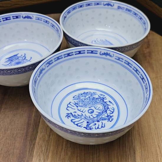 3 Tienshan Schalen „Chinese Blue“ – florale & Drachen-Motive, Porzellan aus Jingdezhen (1970s) – Vintage-Flair & China-Charme für deinen Tisch.