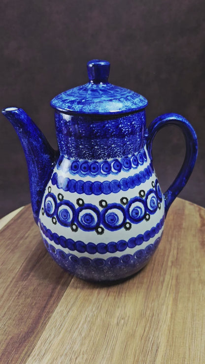 Bunzlauer Schwämmeldekor-Kanne 1970er, Ceramika Artystyczna, 1L, Blau-Weiß, handbemalt, polnische Keramik im sehr guten Vintagezustand.