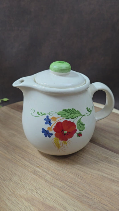 Charmante Vintage-Kaffeekanne aus der DDR (VEB Torgau, 1960er) mit Mohnblumen-Dekor, 0,5 L – ideal für Sammler & Landhausküchen.