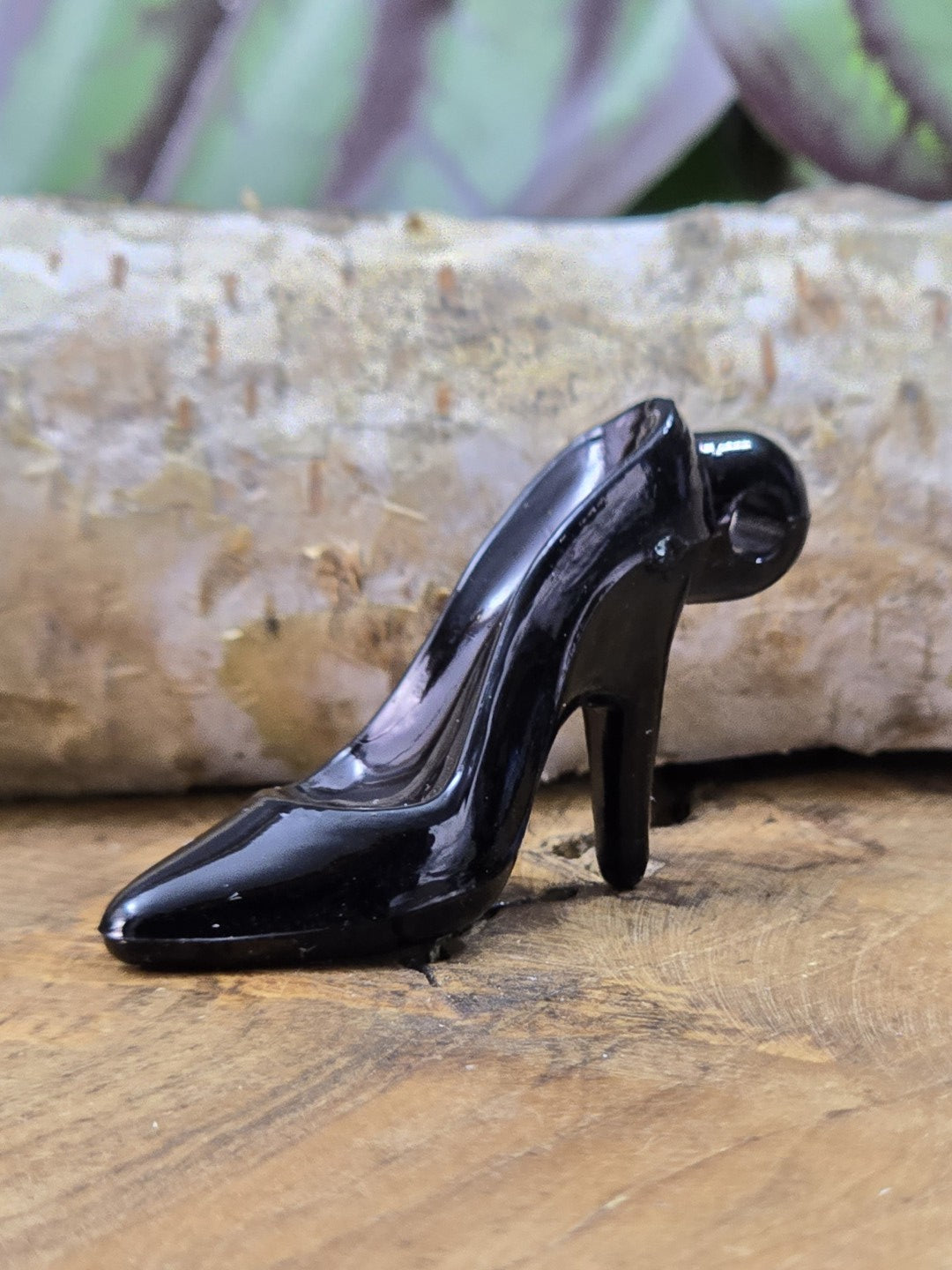Schwarzer High-Heel-Anhänger mit glänzender Oberfläche, dekorative Acrylperle für Schmuckherstellung