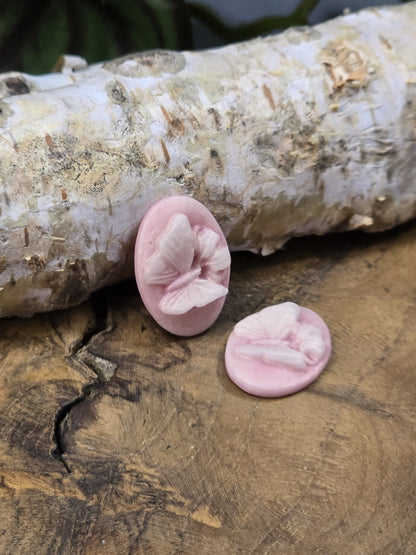 Ovale Schmetterling Cabochons in zartem Rosa für Ohrringe, Ringe und Anhänger