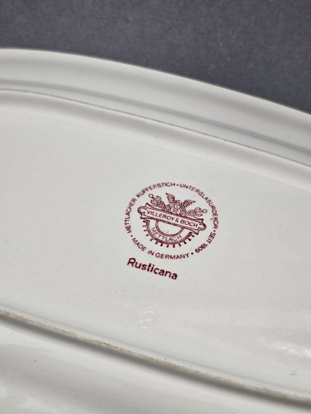 Vintage Villeroy & Boch Rusticana Servierplatte mit sichtbarer Bodenmarke Mettlach, Mettlacher Kupferstich und Made in Germany