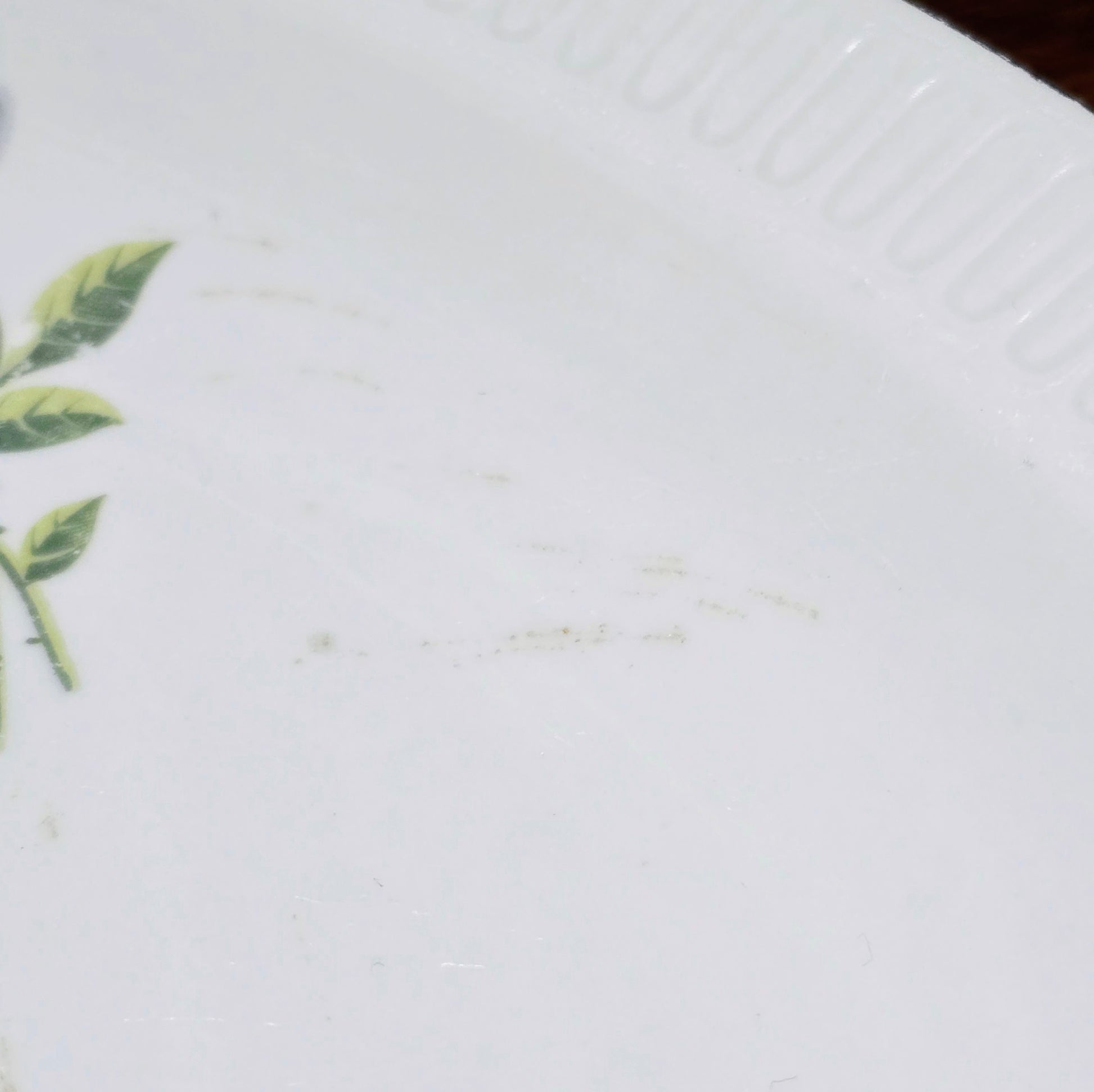 Servierplatte mit Rosenmotiv von Stadtlengsfeld Porzellan (DDR, 60er/70er). Ideal für Fleisch, Plätzchen oder als Deko. Zwei Zustände verfügbar – jetzt entdecken!