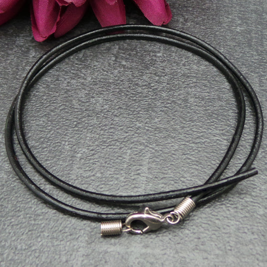 Lederband, Halbfabrikat, mit Verschluss, schwarz, 46cm, 2mm