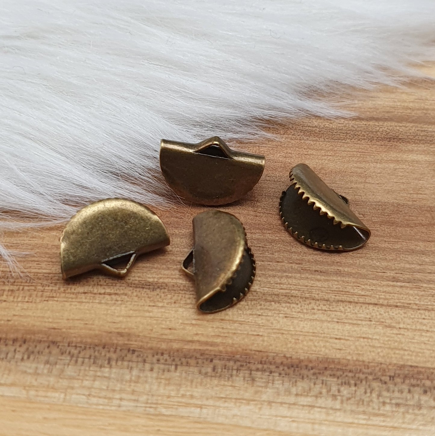 4 halbrunde Bandklemmen, Leder, Stoff, 13 mm, bronzefarbig
