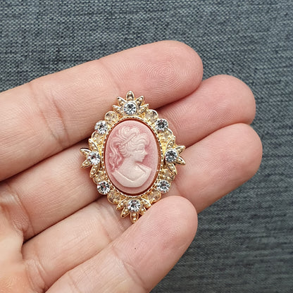 Zierelement mit Strass & Cabochon Kamee Rosa, 31x26mm