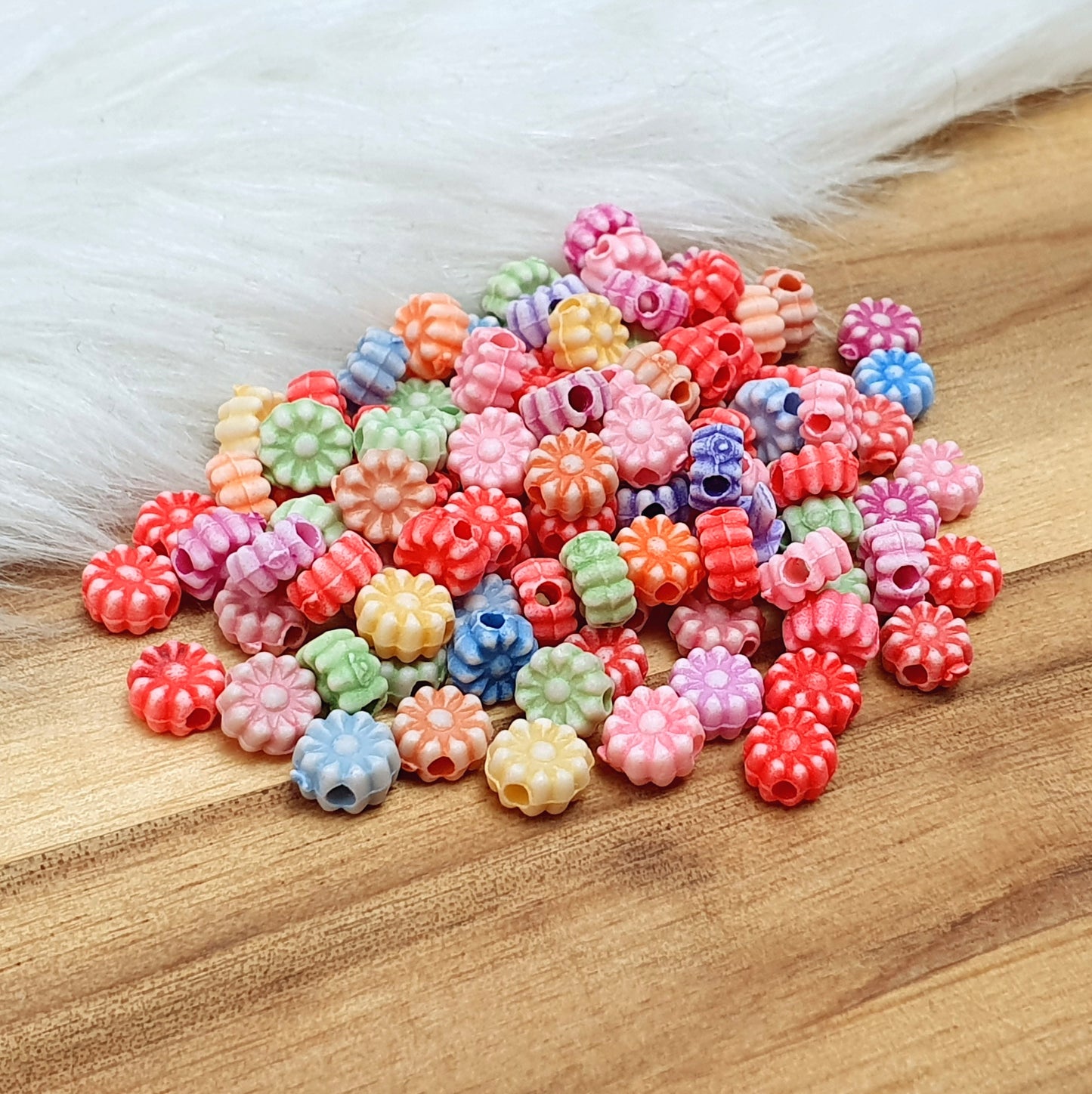 100 Perlen, Acryl, Blumen, Opak, Farbmix, 6mm