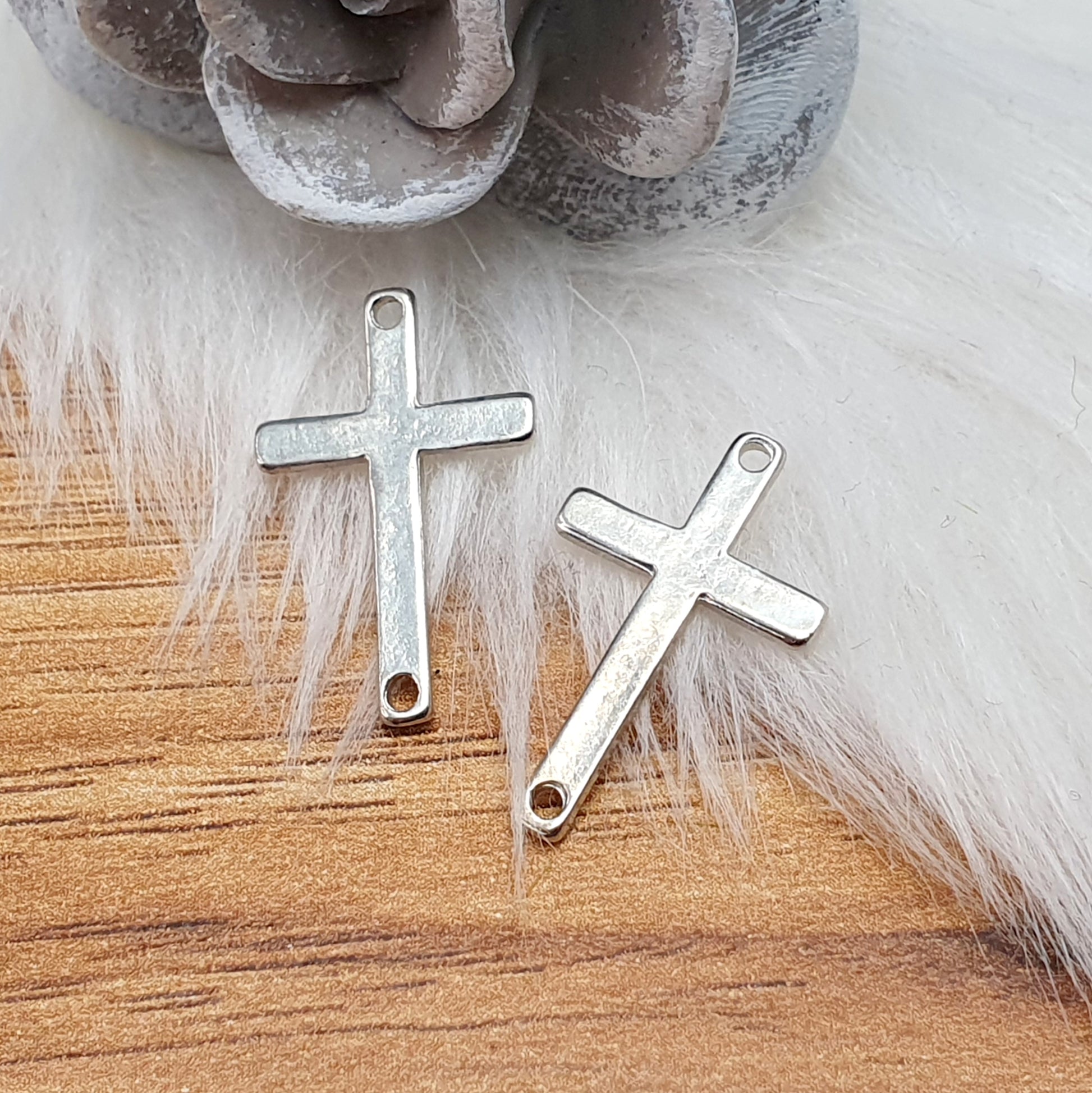 4 kleine Verbinder Kreuz, 22mm, antik silberfarbig