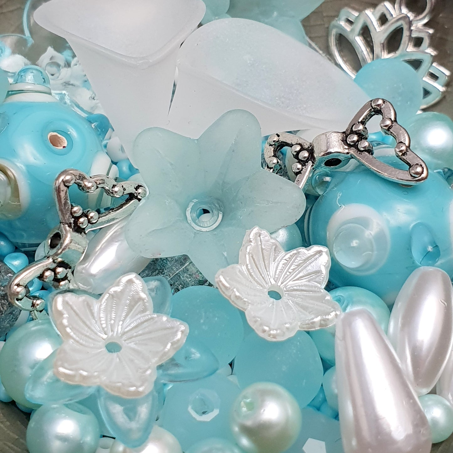 45g Perlenmischung, Aquablau, Glasperlen, Blüten, Lotus