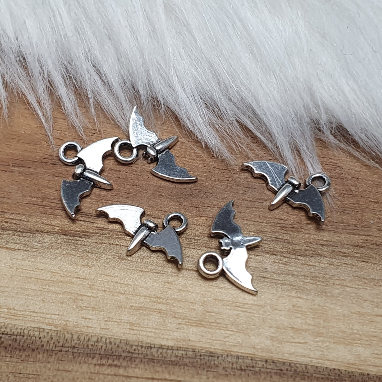 5x Charm, Fledermaus, 13mm, antik silberfarbig