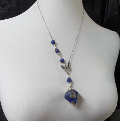 Pendelkette, Pendel Lapis Lazuli mit Motte, Transformation