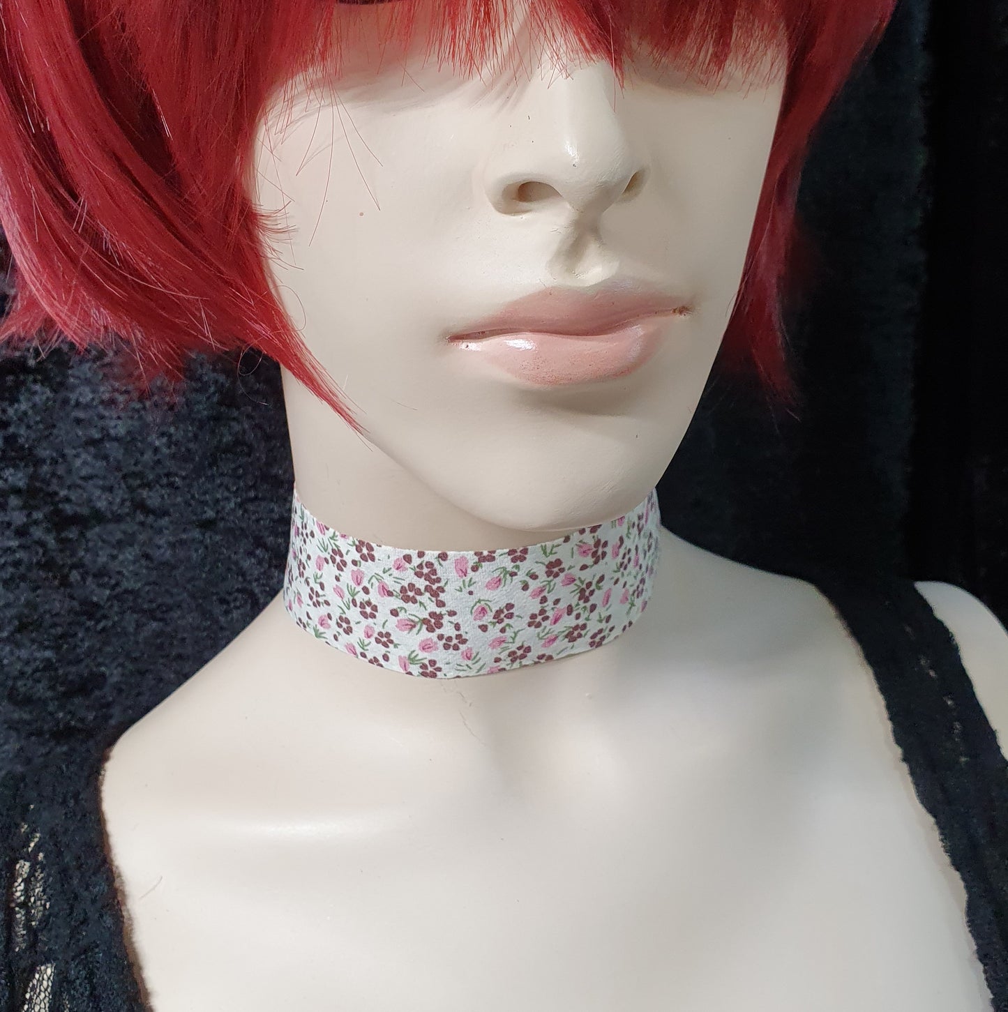 Weicher Choker, Cremeweiß mit Blumenprint, 4cm breit