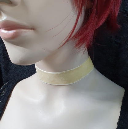 Weicher Choker, Samt, verschiedene Farben, 2,5cm breit