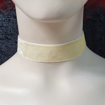 Weicher Choker, Samt, verschiedene Farben, 2,5cm breit
