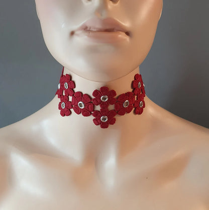 Halsband, Kropfband, rote Blumen, Dirndlschmuck, Corsagenschmuck