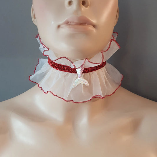 Halsband, romantische Rüsche, Weiß & Rot, mit Brosche Schwanzflosse
