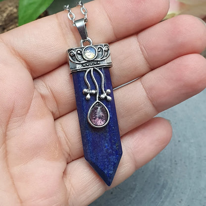 Anhänger Lapis Lazuli, Spitze, mit silberfarbiger Kette