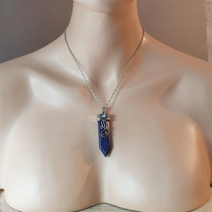 Anhänger Lapis Lazuli, Spitze, mit silberfarbiger Kette