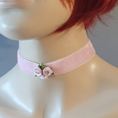 Choker mit Röschen, Samt, Rosa, Halsband, Kropfband, Dirndlschmuck