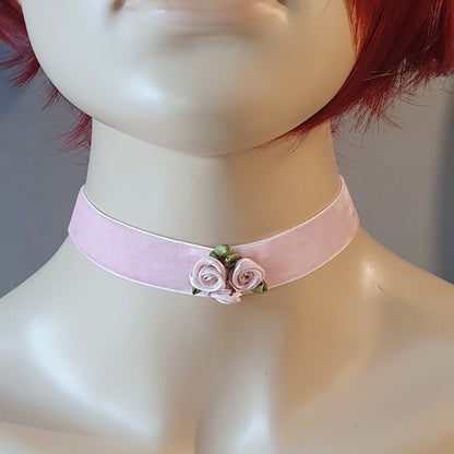 Choker mit Röschen, Samt, Rosa, Halsband, Kropfband, Dirndlschmuck