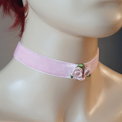 Choker mit Röschen, Samt, Rosa, Halsband, Kropfband, Dirndlschmuck